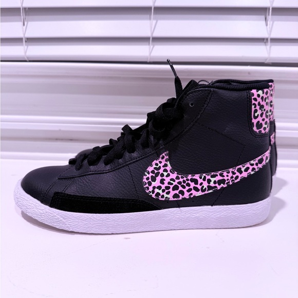Nike high tops Kids Black and Pink Leopard Sneakers - Picture 2 of 6